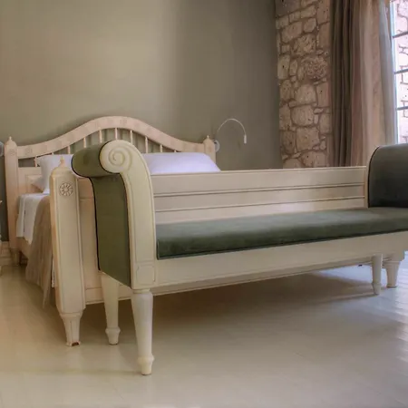 Monk - Adults Only Hotel